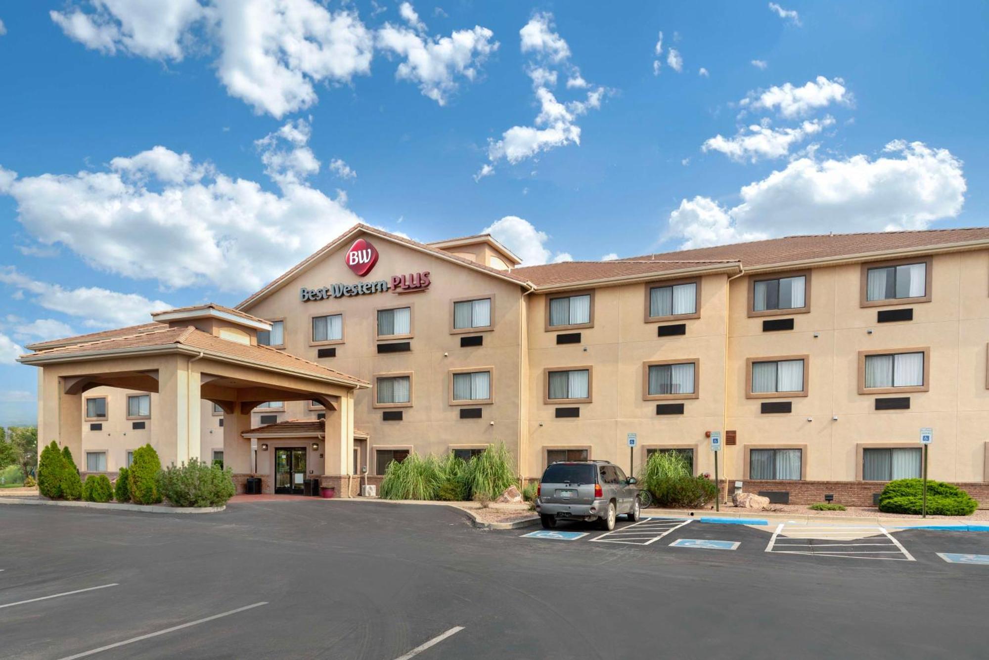 Best Western Plus Eagleridge Inn & Suites Pueblo Exterior photo